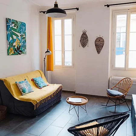 Grand 2 Pieces Renove Climatise, Vieil Antibes, Proche Port * Antibes