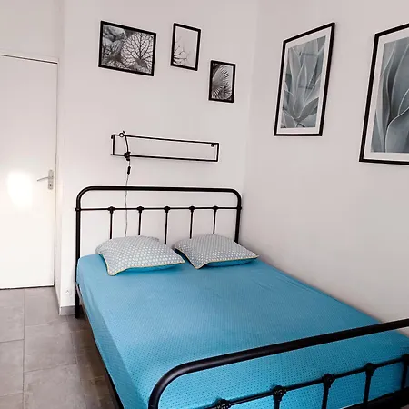 Grand 2 Pieces Renove Climatise, Vieil Antibes, Proche Port * אנטיב