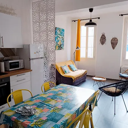 Daire Grand 2 Pieces Renove Climatise, Vieil Antibes, Proche Port *