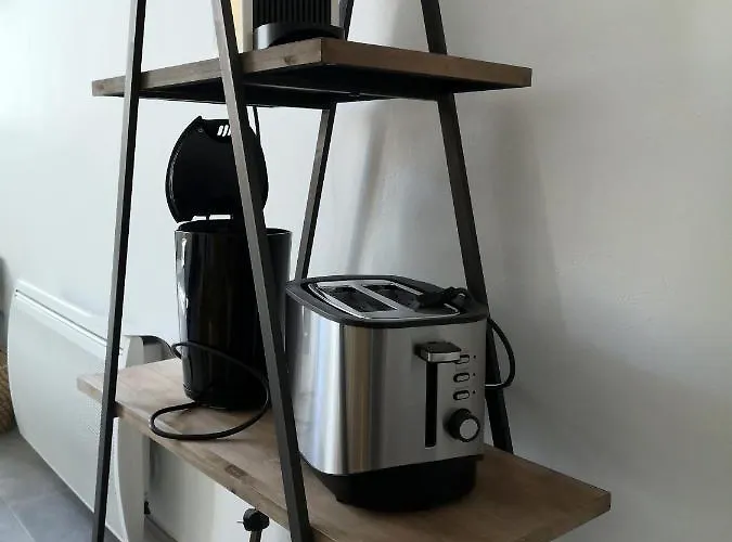 Grand 2 Pieces Renove Climatise, Vieil Antibes, Proche Port Διαμέρισμα *