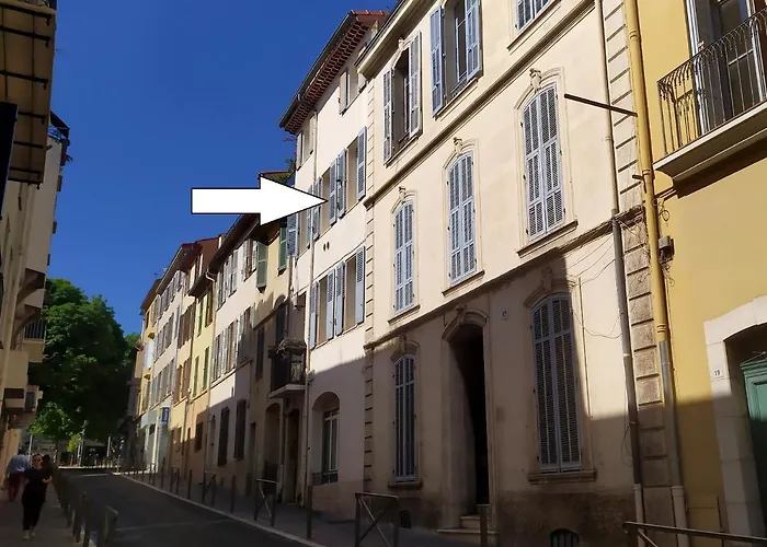 Διαμέρισμα Grand 2 Pieces Renove Climatise, Vieil Antibes, Proche Port *