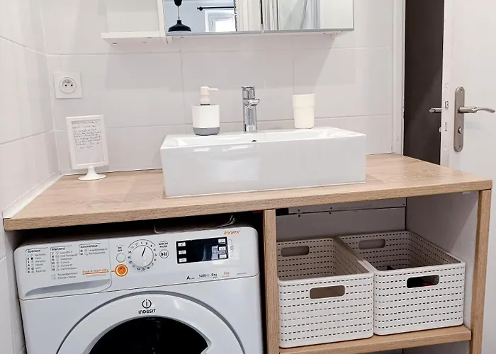 Daire Grand 2 Pieces Renove Climatise, Vieil Antibes, Proche Port